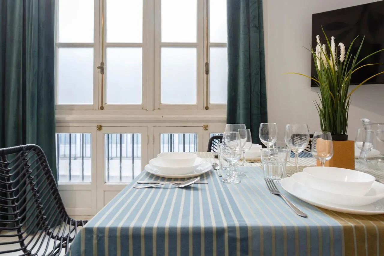 Serenissima Apartment By Cadiz4Rentals