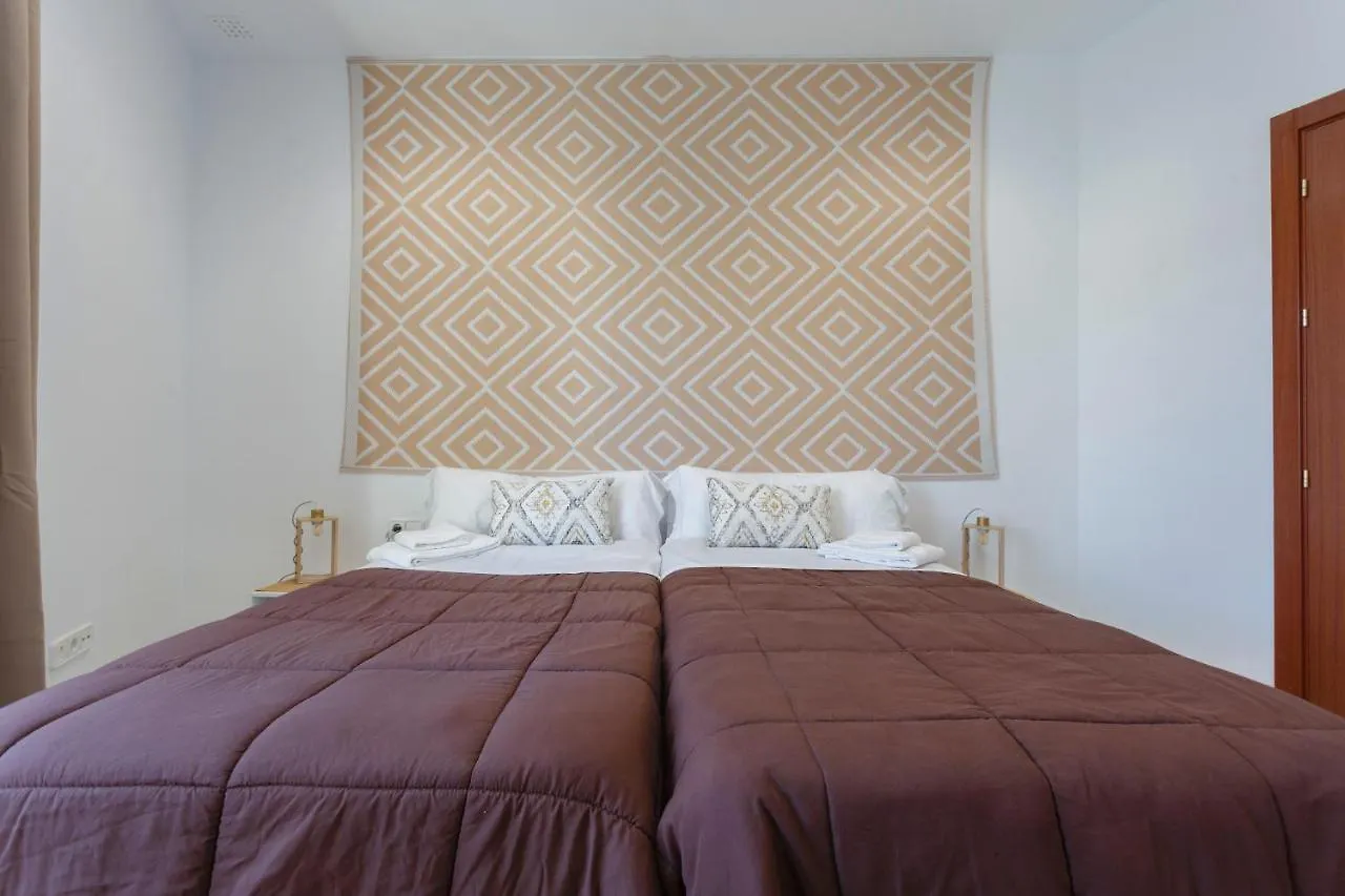 Serenissima Apartment By Cadiz4Rentals 0*,  España